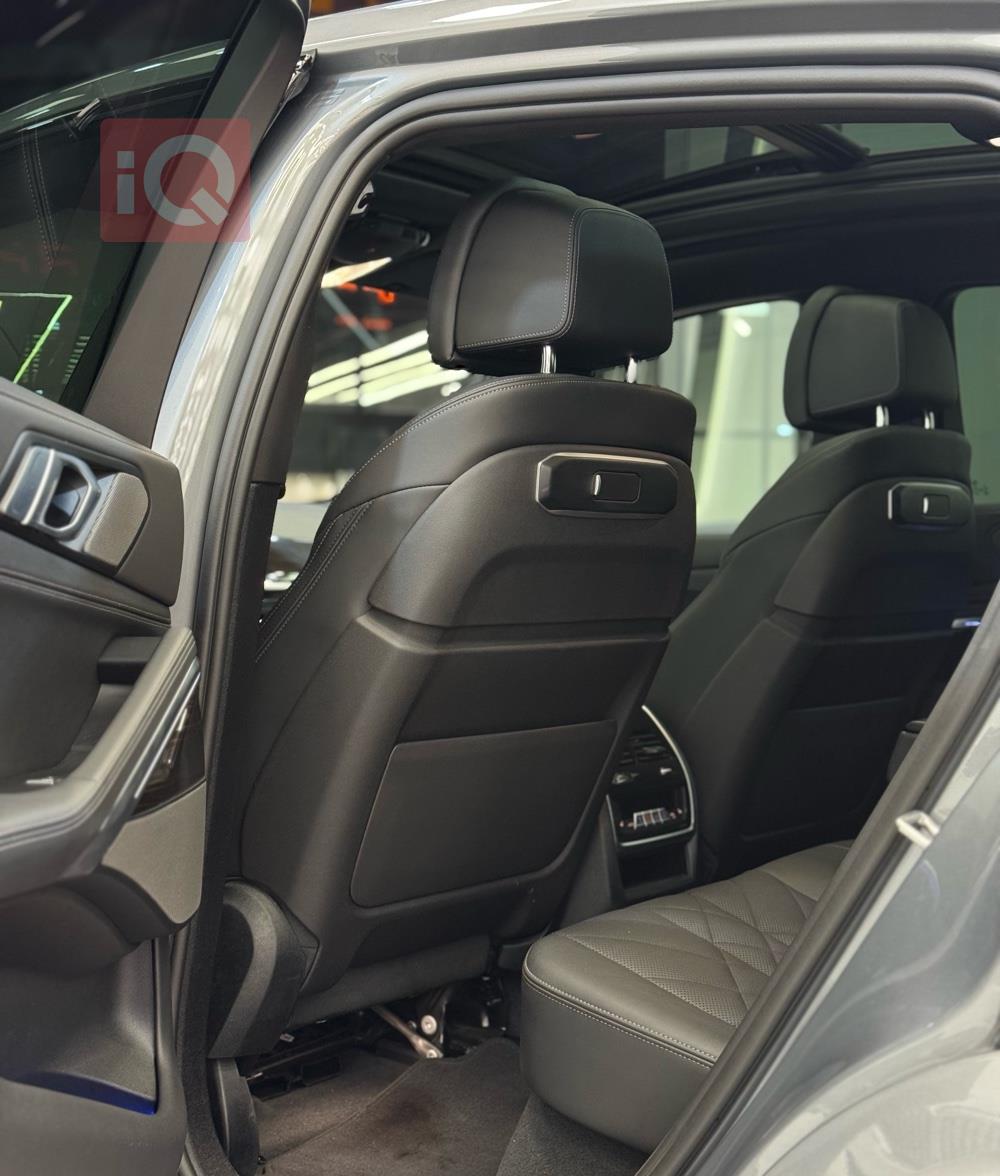 بی ئێم دەبڵیو X6